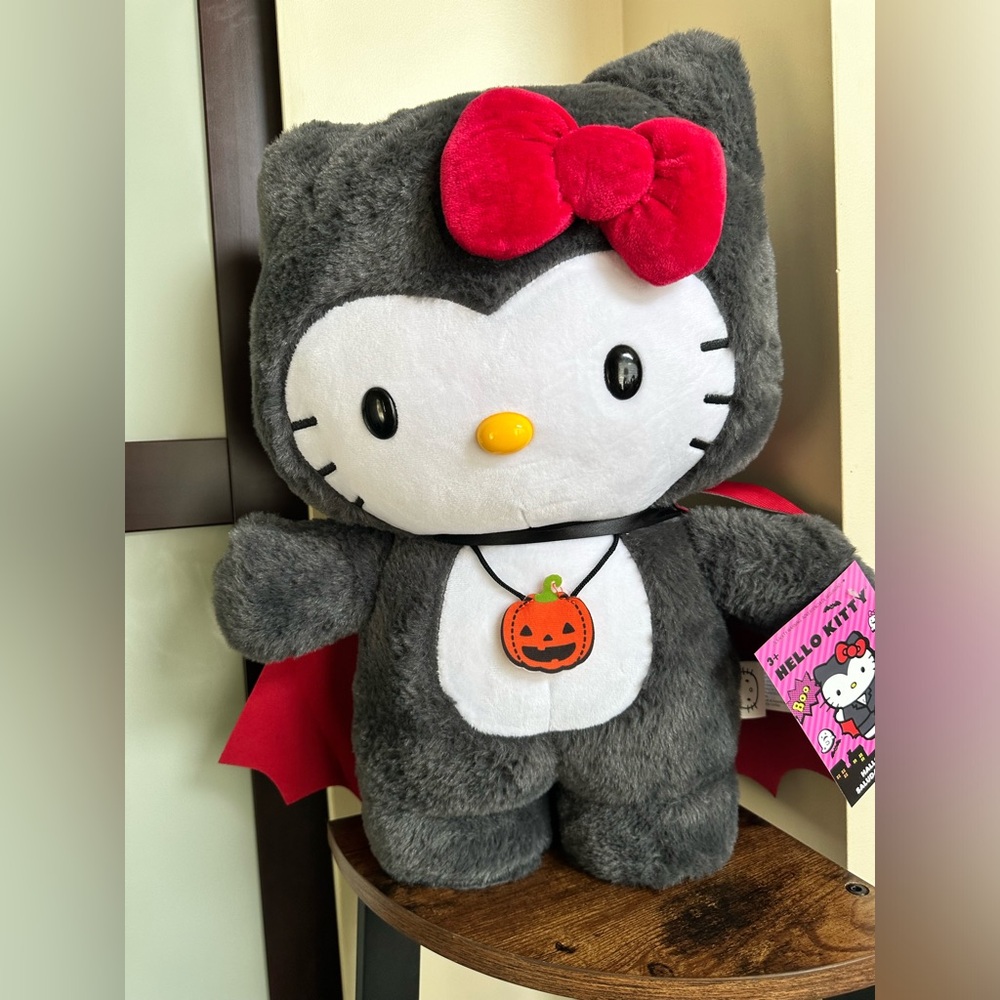 Hello Kitty Vampire Halloween Greeter - Picture 10 of 10